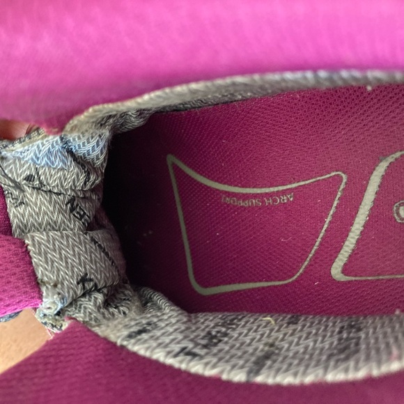 Keen leather hiking boots with Pink fabric accents great Ankle Support - Picture 5 of 13